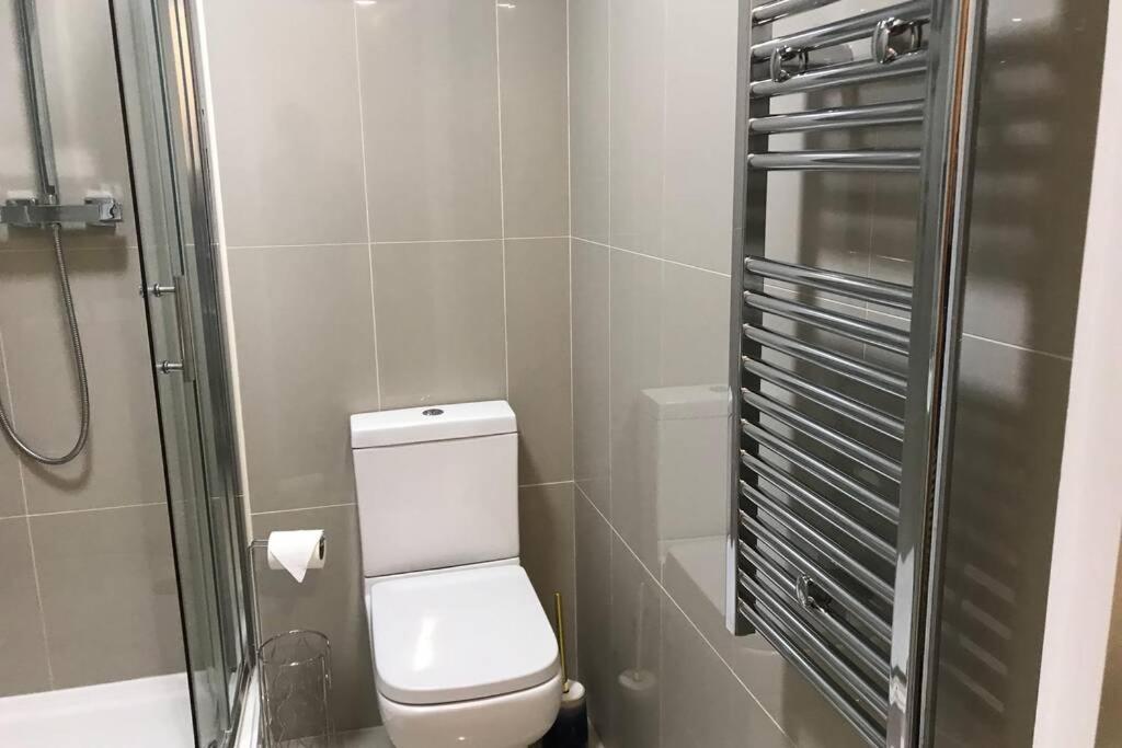 Marie'S Serviced Apartments- 2 Bedroom City Stay Bedford Dış mekan fotoğraf