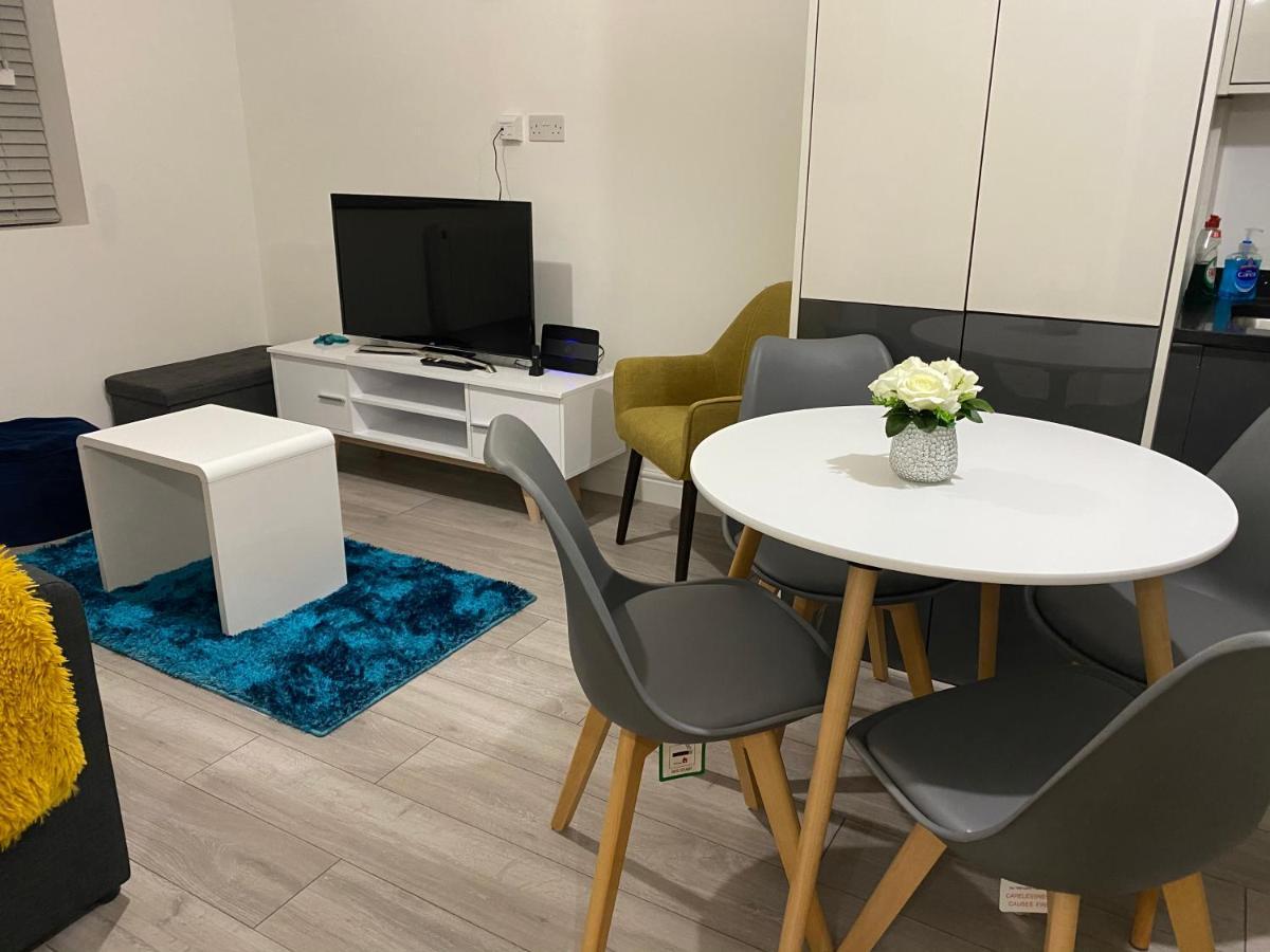 Marie'S Serviced Apartments- 2 Bedroom City Stay Bedford Dış mekan fotoğraf